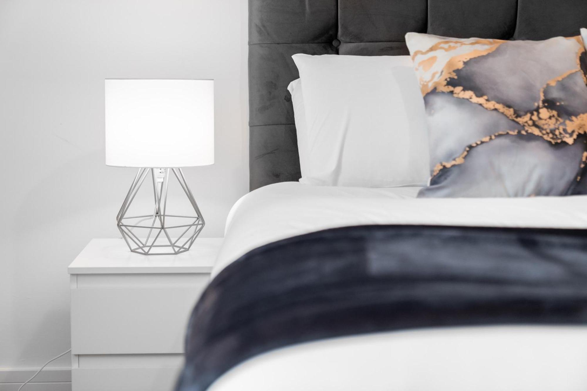Stylish 2 Bedroom Apartment - Balcony - Secure Parking - Top Rated - 5Mc Birmingham Exterior foto
